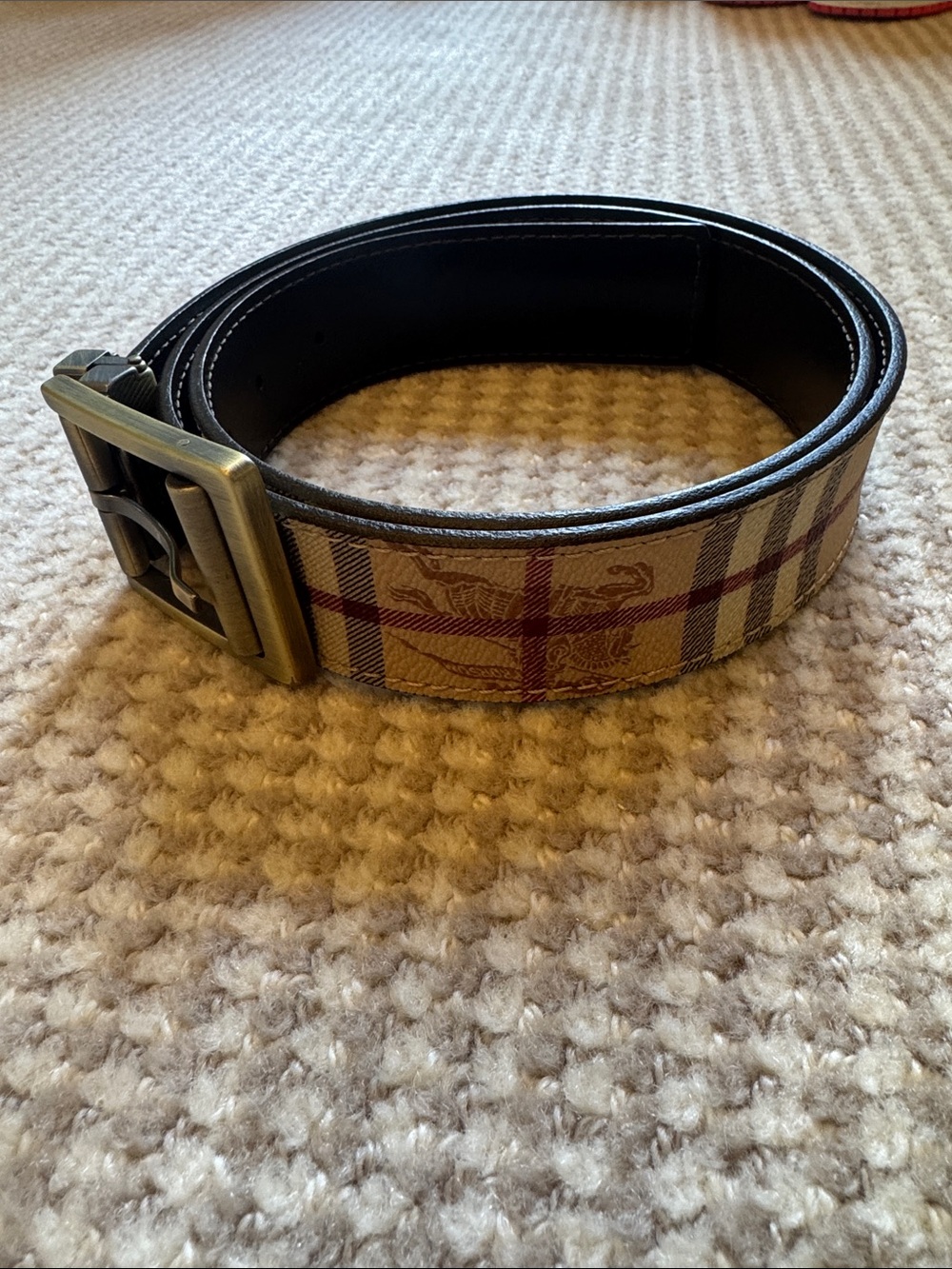 Authentic Burberry Beige Plaid Belt with Red Accents and Brass Buckle - Picture 2 of 5
